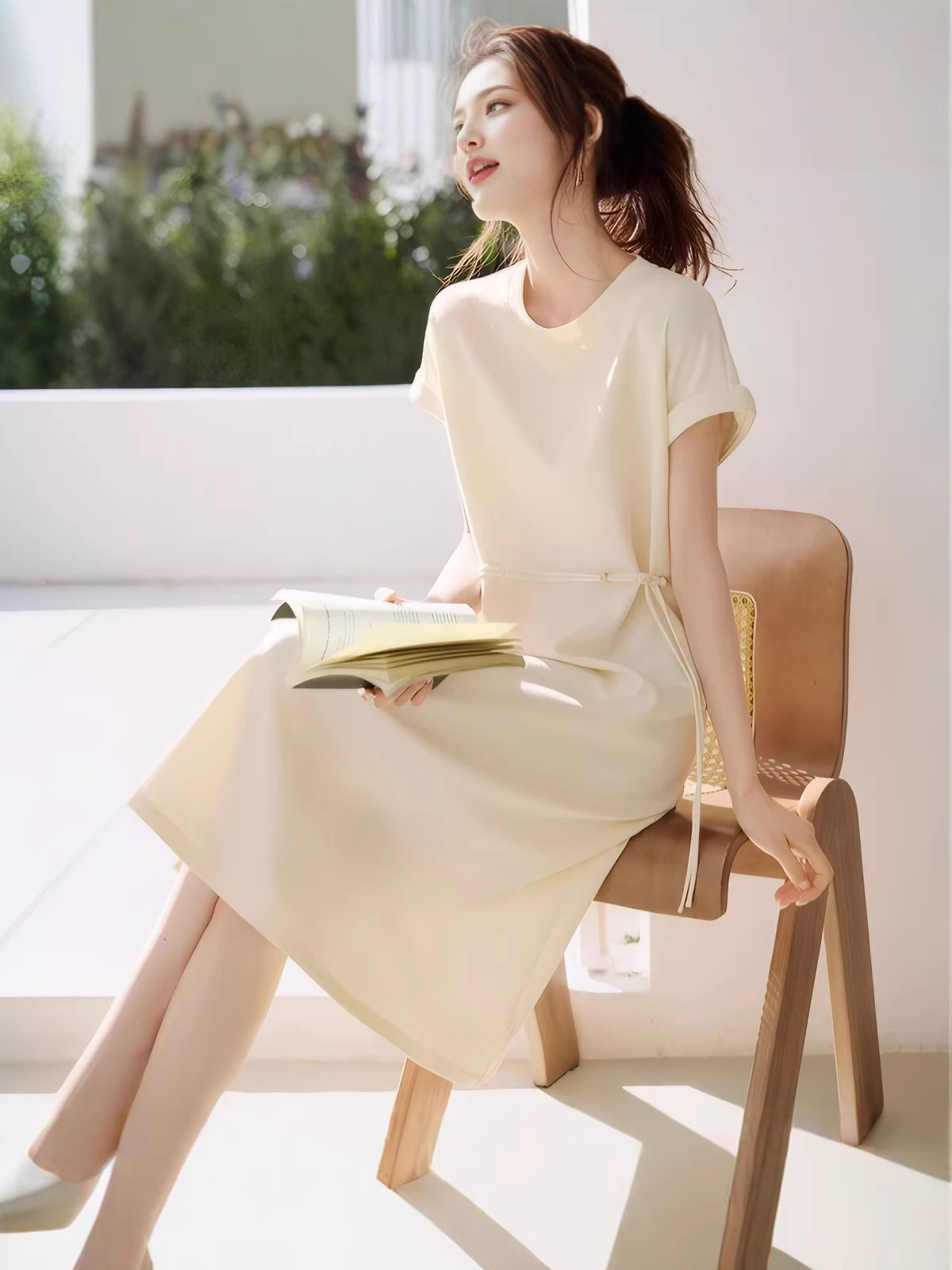 Váy ngắn tay cổ chữ V thắt eo dáng suông mùa xuân hè — màu mơ