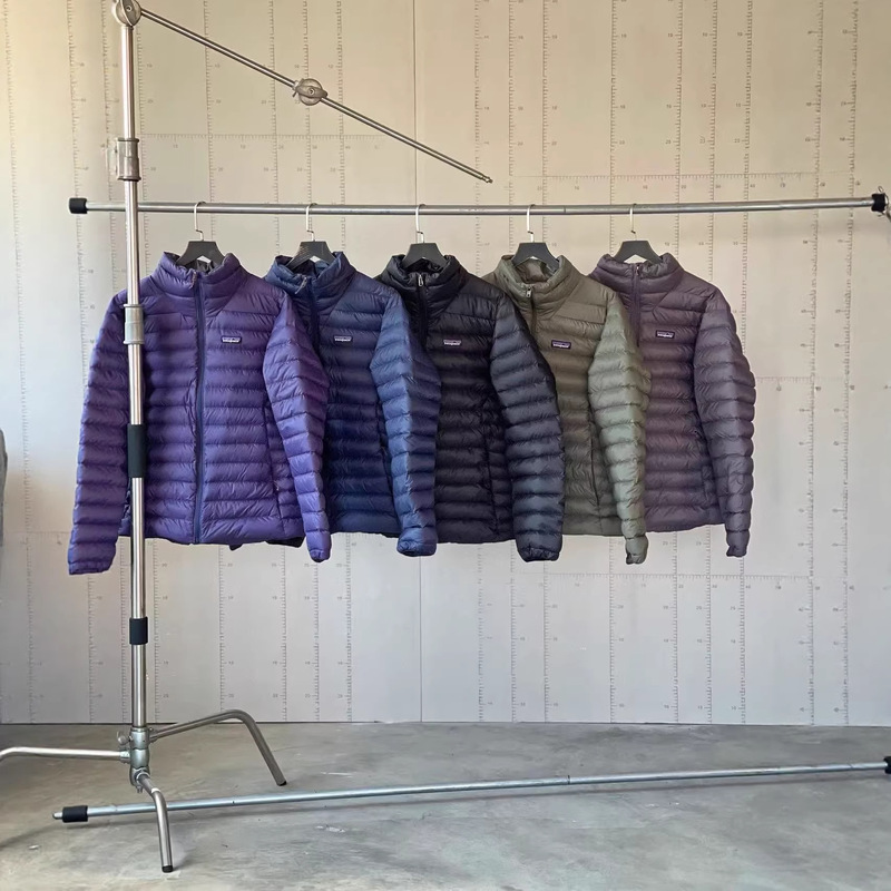 Pata Autumn and Winter Outdoor Lightweight Warm Packable Stand Collar Solid Color Ribbed down Jacket for Men and Women Pata Autumn and Winter Outdoor Lightweight Warm Packable Stand Collar Solid Color Ribbed down Jacket for Men and Women