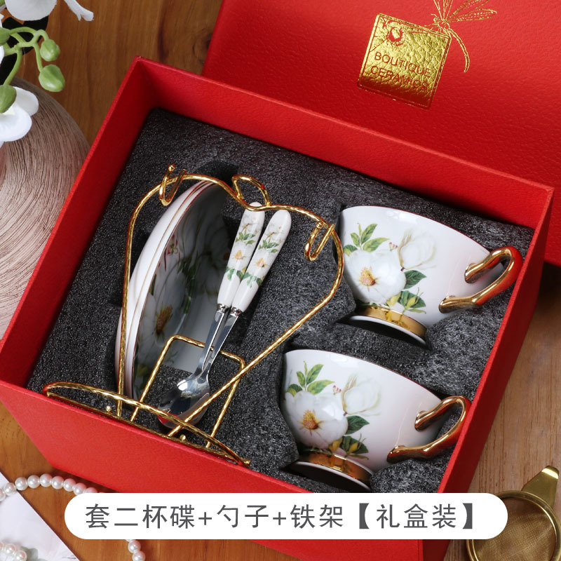 Juego de tazas y platillos de café de porcelana de hueso de estilo europeo exquisito y ligero juego de té de la tarde británico de lujo caja de regalo de alta gama