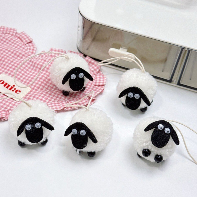 Cartoon Lamb Pendant Christmas Decoration Black and White Wool Ball Animal DIY Jewelry Accessories Gift Box Decoration Accessories