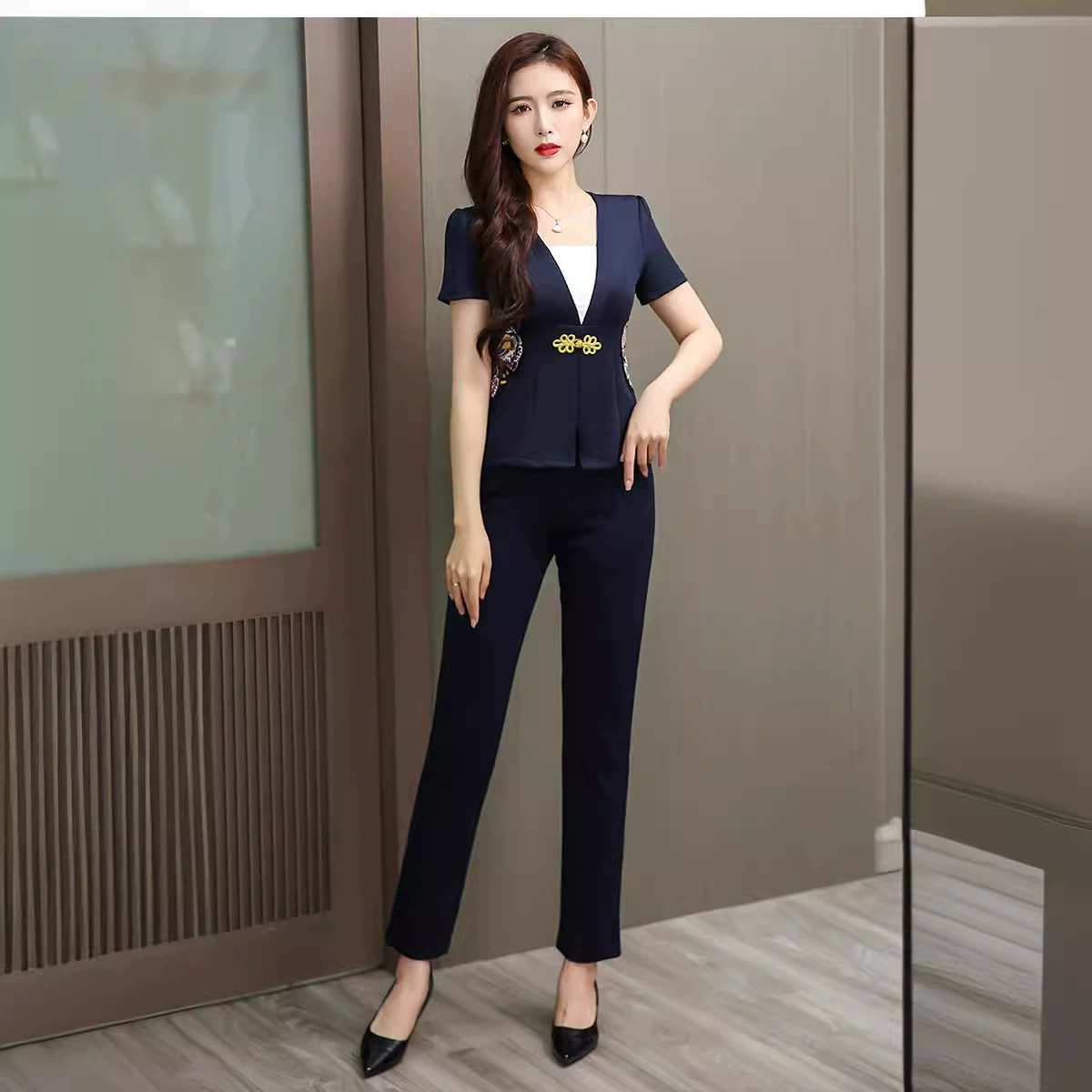 Новый облегающий униформа для массажисток спа-салонов, корректирующий фигуру, для женщин, 3016-2, костюм с короткими рукавами и брюками.