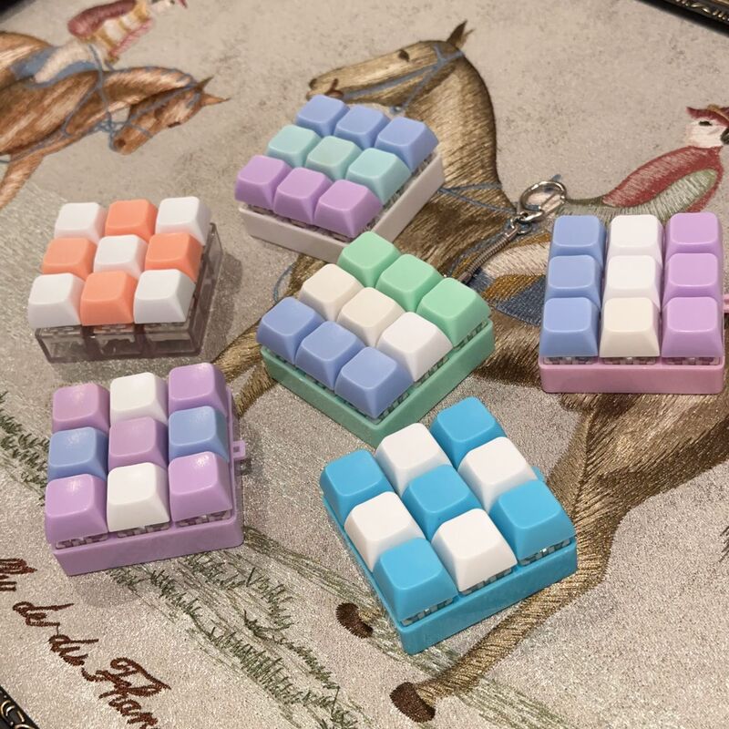 Cross-border nine-key decompression key mechanical keyboard decompression Macaron Tetris decompression key chain