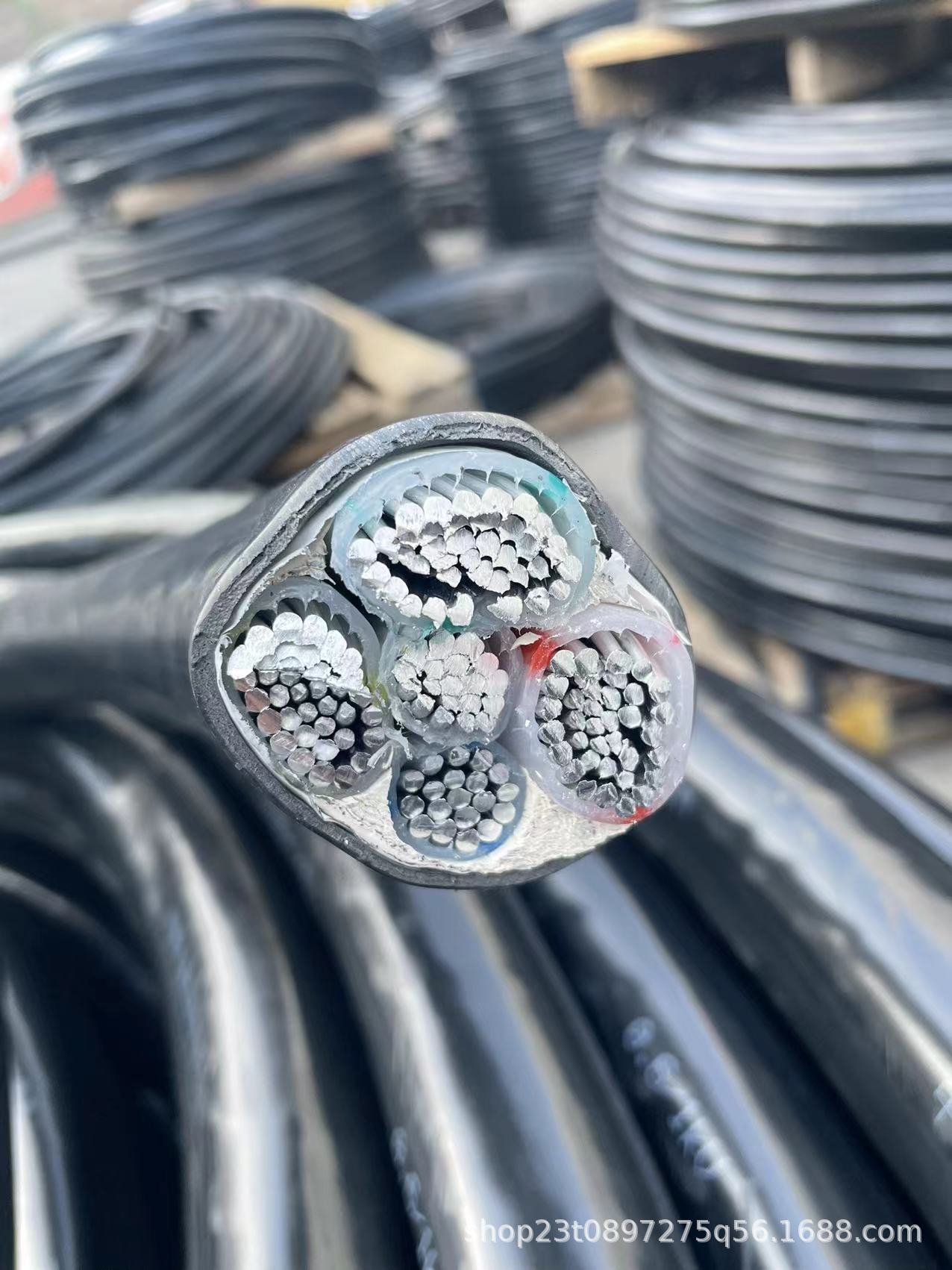 5线185平方铝电缆线3相5芯 VLV3*185+2*95平方铝芯4*185+1铝芯线