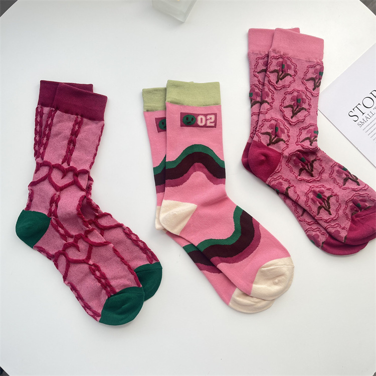 Women's Elegant Lady Color Block Cotton Crew Socks A Pair display picture 2
