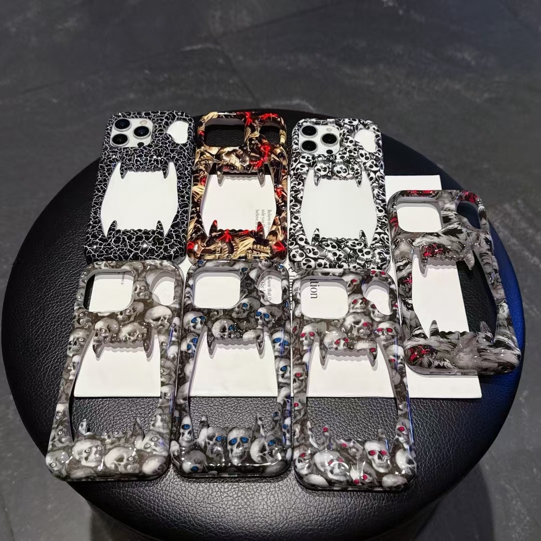 蛇纹镂空虎牙适用iPhone17promax苹果16plus水贴手机壳15跨境软套