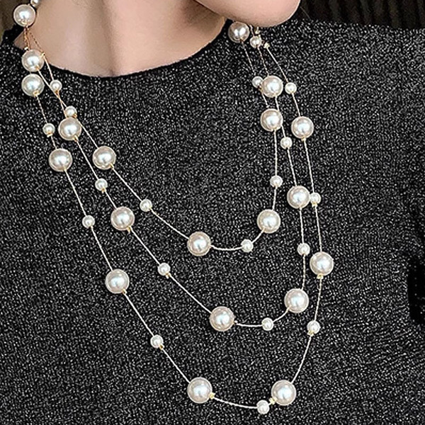 fashionable long elegant necklace from pearl