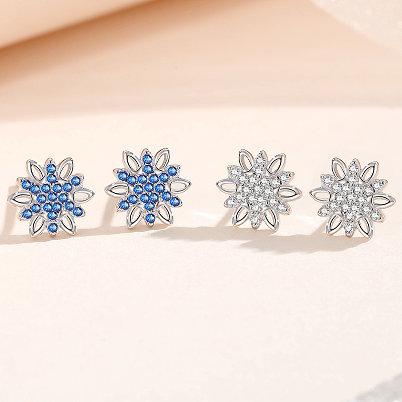 Luz de lujo estilo Stud pendientes 925 plata esterlina moda copo de nieve de alto grado Stud pendientes moda de las mujeres diamante incrustado diamante completo neto rojo mismo estilo lote