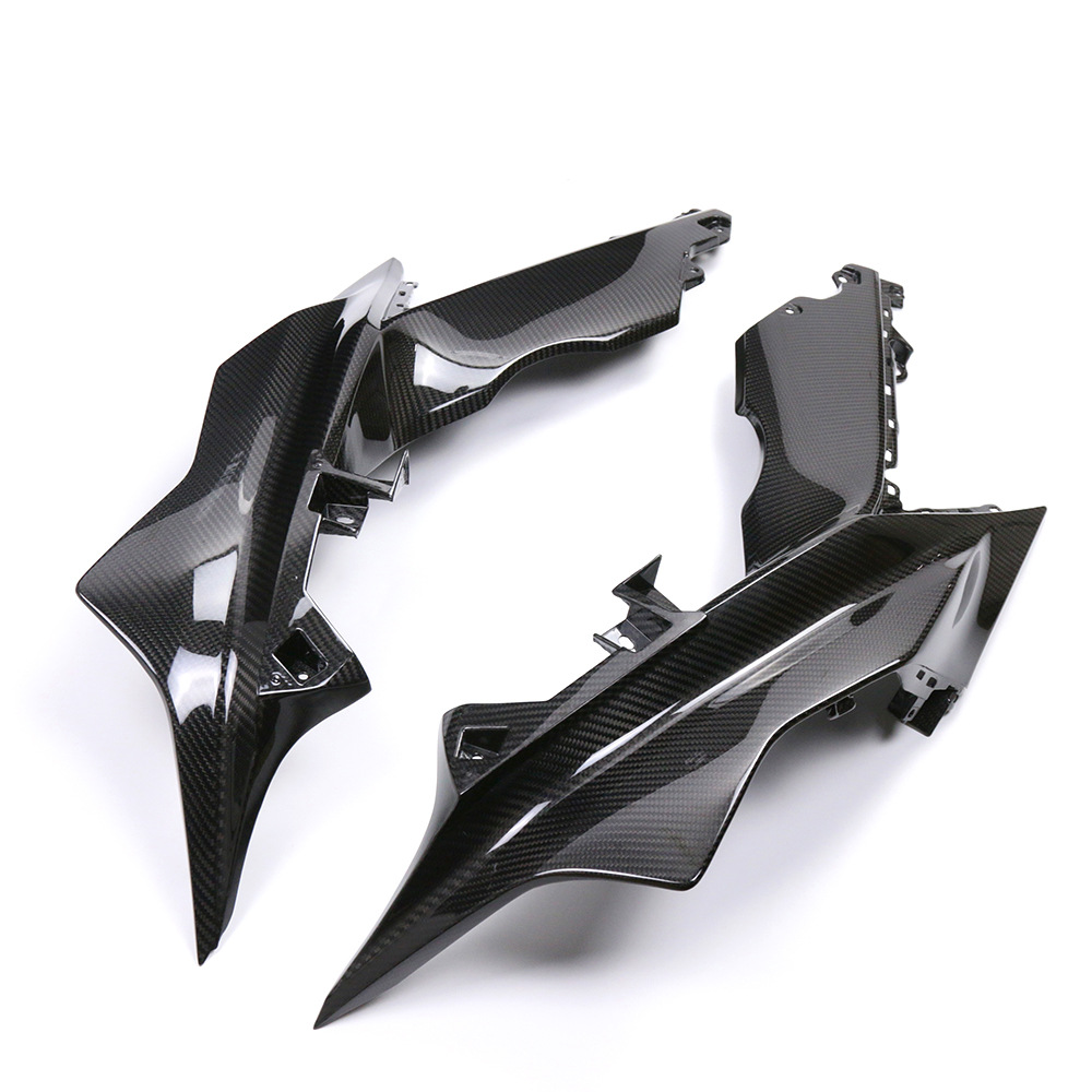 Suitable for new YAMAHA YAMAHA R3 front large side plate carbon fiber shell motorcycle modification accessories
