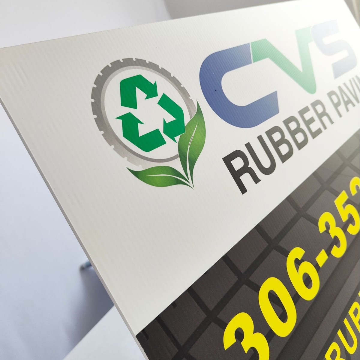 塑料瓦楞板中空板写真高清UV打印高清画面可异形雕刻形状板手举牌