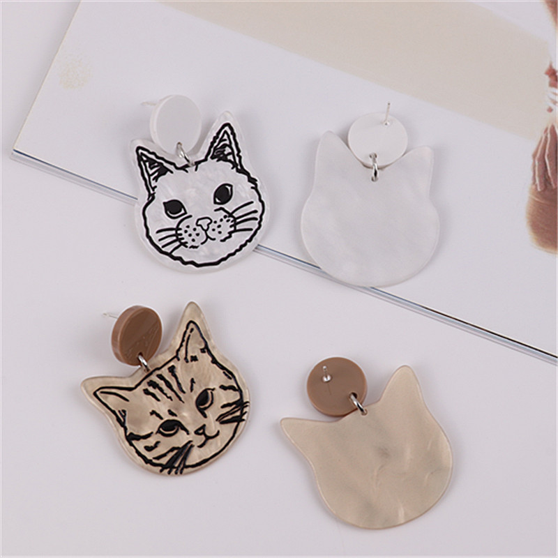 1 Pair Retro Cat Arylic Women's Ear Studs display picture 1