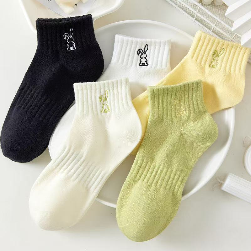 Calcetines invisibles de primavera y verano, blancos de mujer, todo fósforo, viajes diarios, calcetines de cintura baja, calcetines de barco, calcetines al por mayor