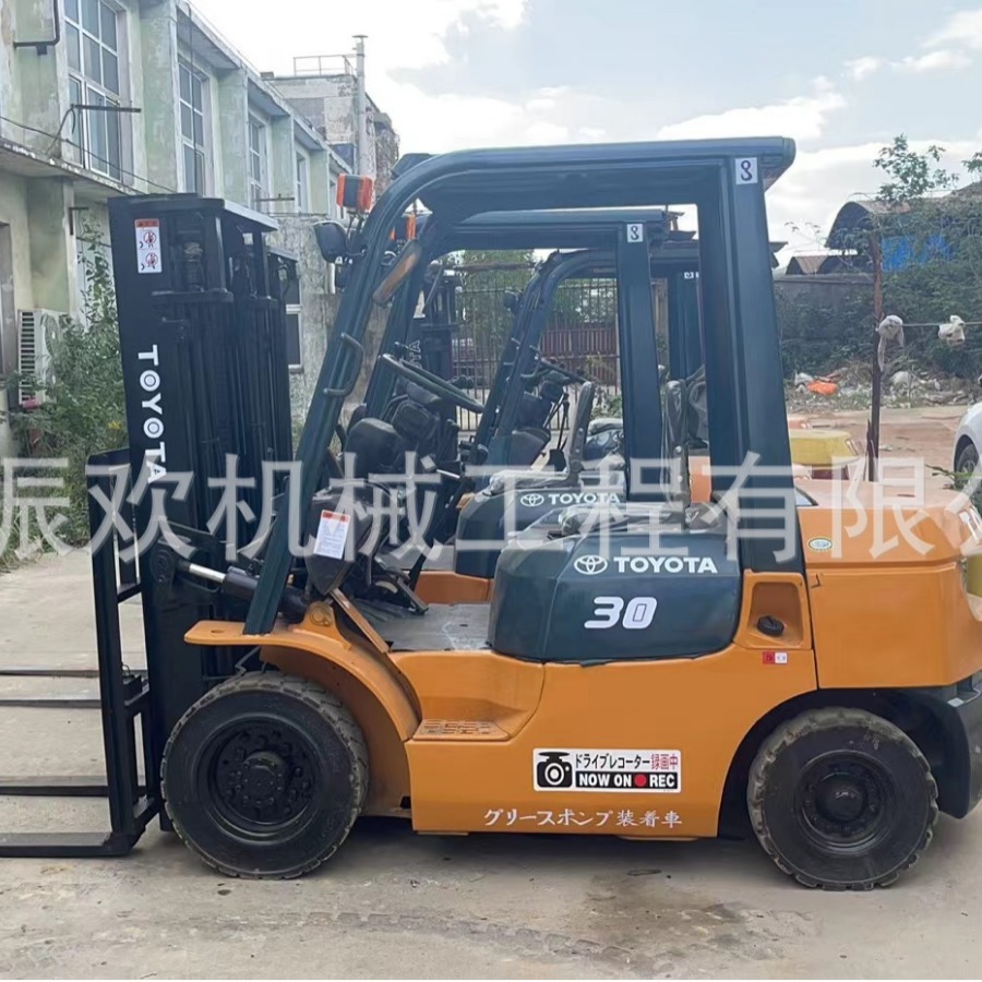 2吨丰田叉车 3吨丰田叉车 2.5吨丰田叉车 二手叉车出售 Toyota