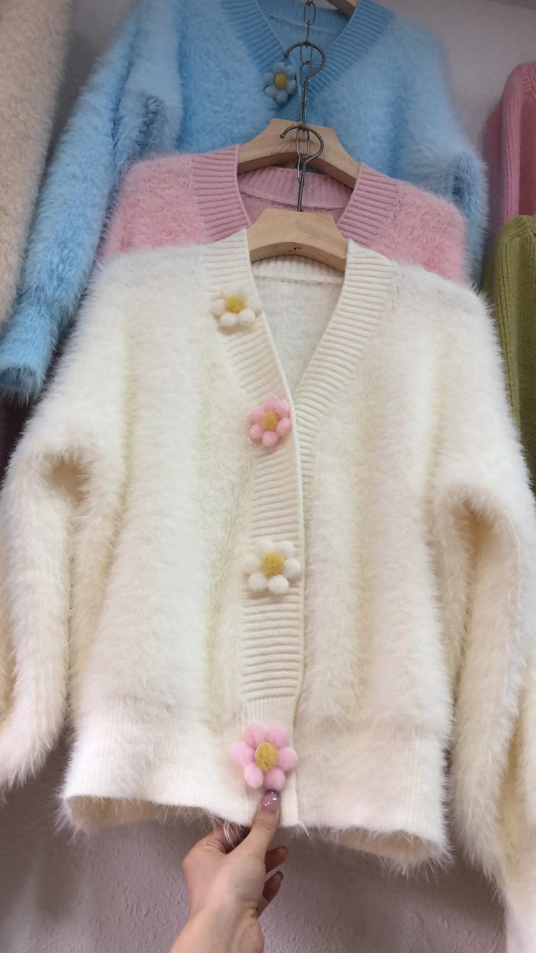 Damen Strickjacke Aus Nerzfleece In Bonbonfarben Mit Blumenmuster_voghion.com