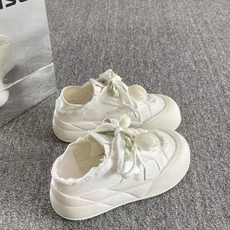 Zapatos de skate delgados transpirables de verano para mujeres 2025 nuevos zapatos blancos de suela gruesa un pedazo de dos zapatos de lona de pan image 5