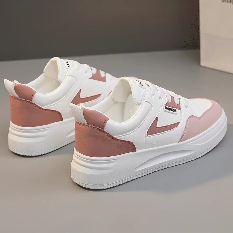 Comercio exterior zapatos blancos de gran tamaño para mujeres nuevos zapatos de otoño para mujeres coreanos de estilo universal zapatos casuales super calientes para estudiantes suela gruesa