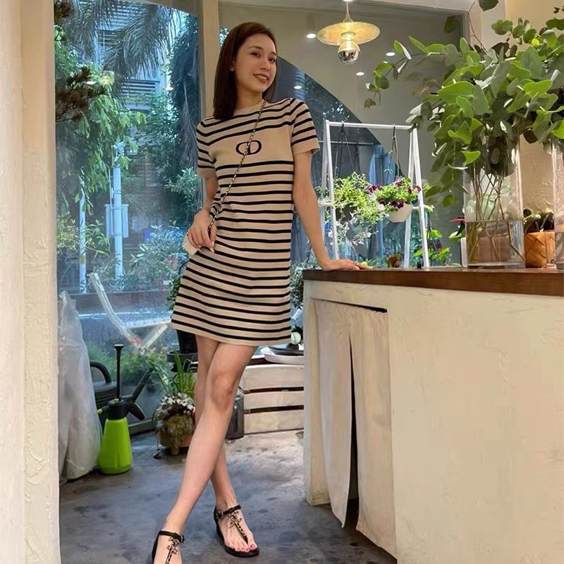 Đầm thun sọc nữ phong cách retro chic cổ điển tay ngắn — sọc chi tiết 2