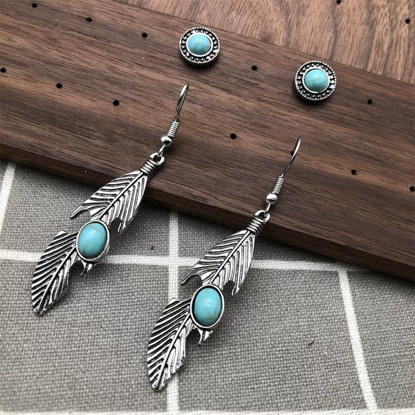 European and American Cross-Border Ethnic Style Feather-Embellished Turquoise Earrings, Long Vintage-Style Earrings for Seaside Vacations with a Unique and Stylish Look