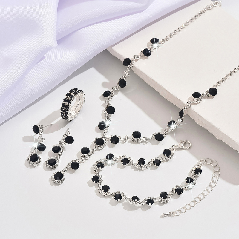 ジュエリーセットの新しいキラキラ光るモザイクは、女性の結婚式用品のアクセサリーのネックレスのイヤリングのブレスレットの3つのセットです|undefined