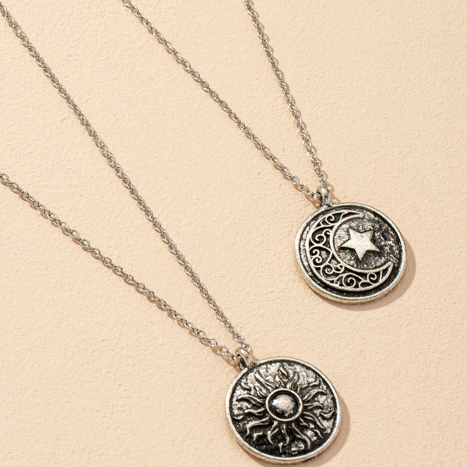 Thick Chain Sun Moon Star Pendant Necklace Set Wholesale Nihaojewelry display picture 1