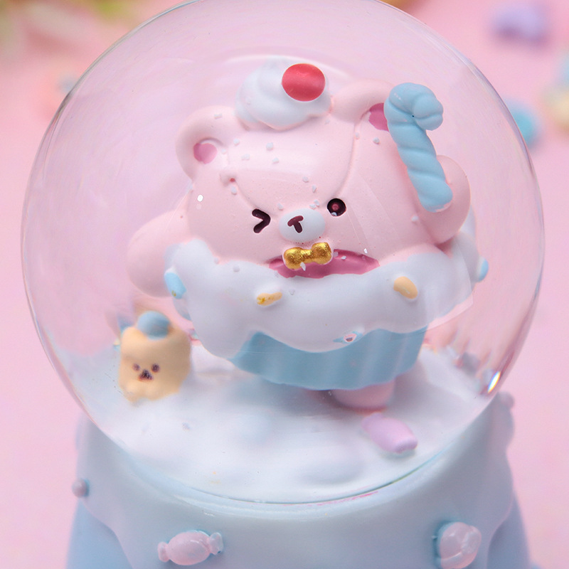 Cute Egg Party Crystal Ball Music Box Creative Niños Estudiantes Regalo Brillante Snow Music Box Boutique