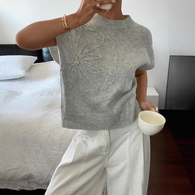 Women's Casual Solid Color 3D Floral Decoration Knitted Mock Turtleneck Sweater Women's Base Shirt Slim-fit Top