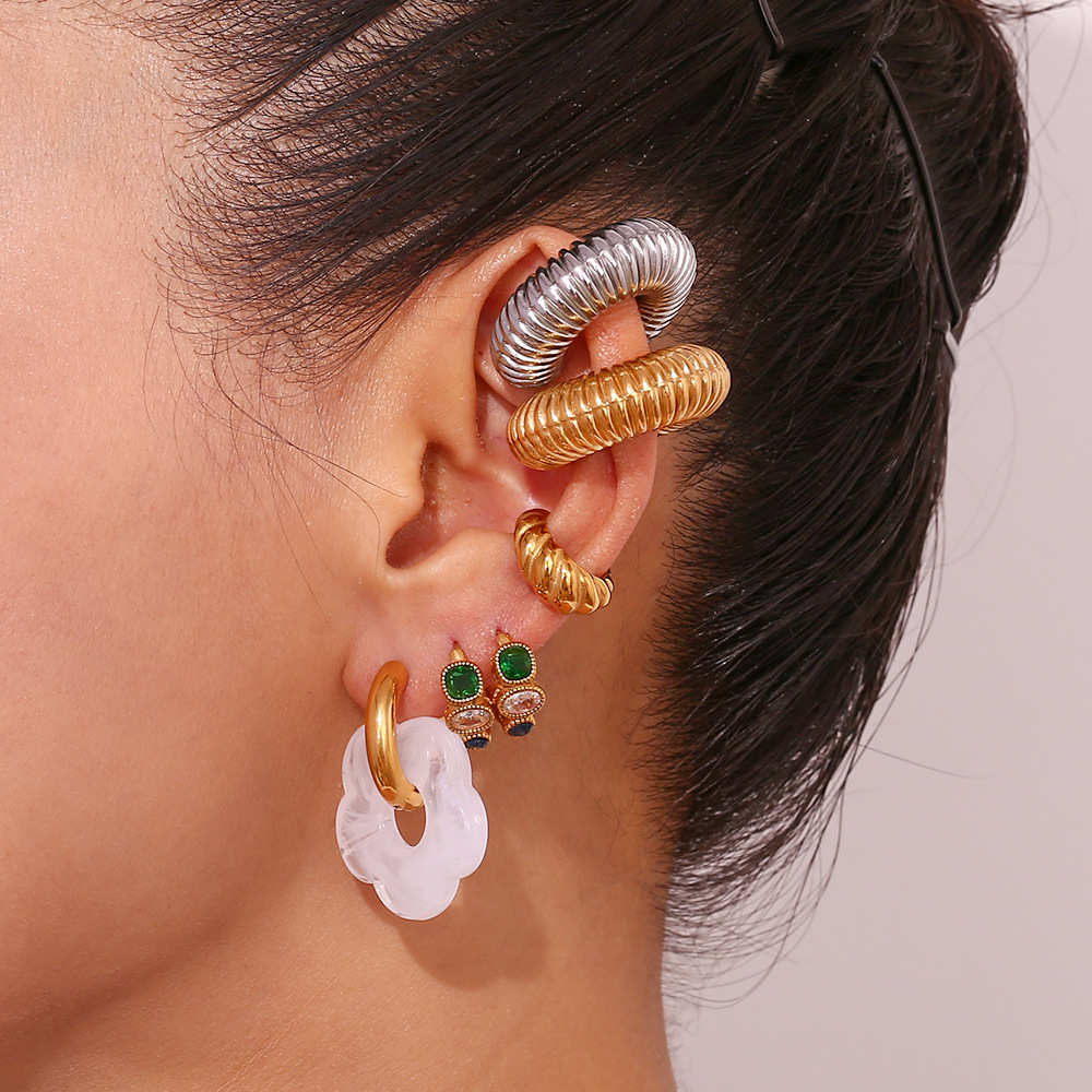 16g Weight 0.03µm-0.05µm Gold Plating Thickness PVD Coated Gold Plating Process 304 Stainless Steel Ear Needle Material 18K Real Gold Plated Plating Material Stone-Free Inlay Material Drop Earrings Classification 18K Gold Plating Color 1 Pair Quantity Holiday, Daily Occasion 304 Stainless Steel Material Flower Pattern Women's Gender Vacation Style Waterproof Non Tarnish, Plating Craft PVD Coated Real Gold Plated 18K Gold Flower Stainless Steel Vacation Waterproof Non Tarnish Drop Earrings 10