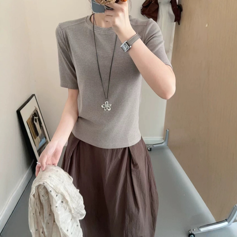 Soft and comfortable round-neck, regular-fit women's short-sleeve top, slimming knit t-shirt, solid color, M1096, new autumn/winter fashion Soft and comfortable round-neck, regular-fit women's short-sleeve top, slimming knit t-shirt, solid color, M1096, new autumn/winter fashion