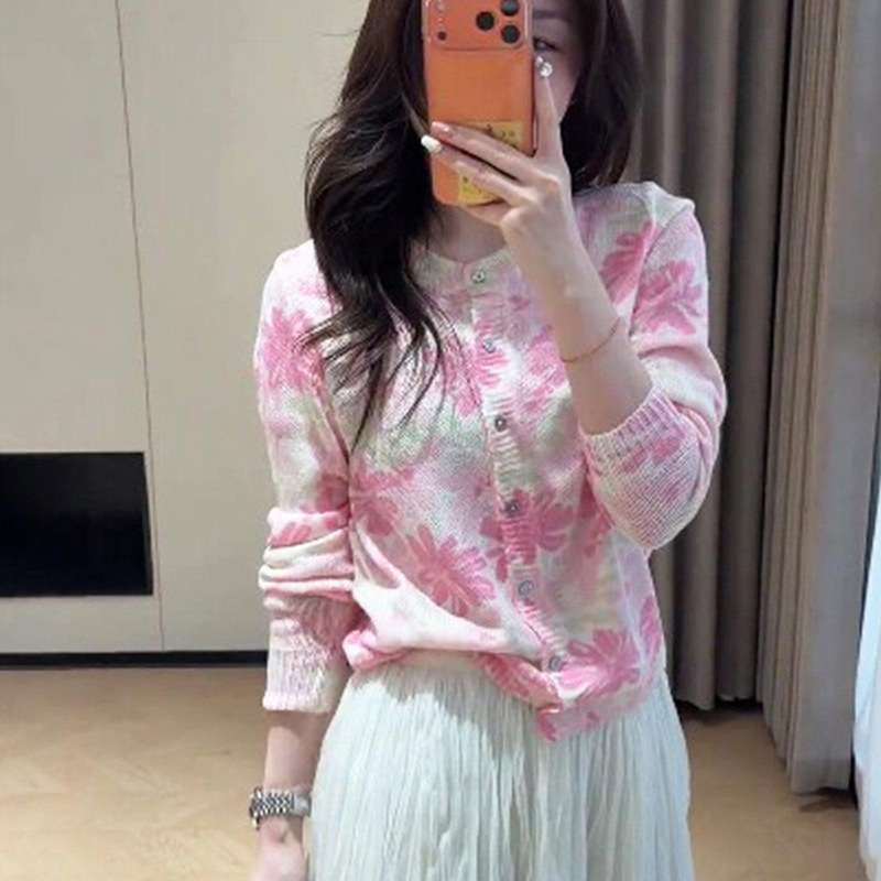 Korean-Style Sweet Pink Printed Knit Cardigan for Women, 2026 New Early Spring Gentle Inner Wear That Can Also Be Worn as an Outer Top