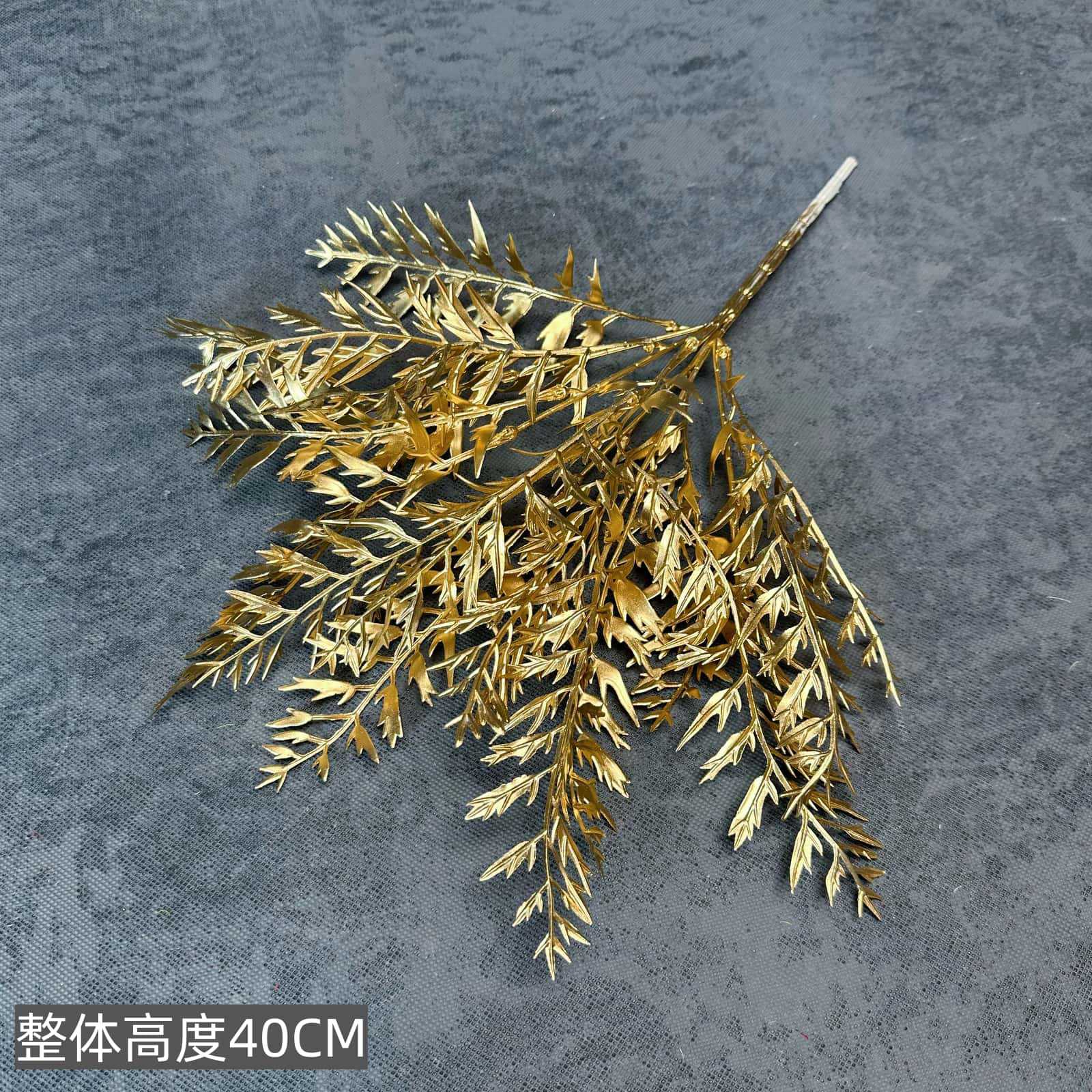 Hoja de oro artificial hoja de abanico de eucalipto hoja de ginkgo HOJA DE Navidad Año Nuevo bendición cubo arreglo floral hogar Víspera de Año Nuevo Flor al por mayor