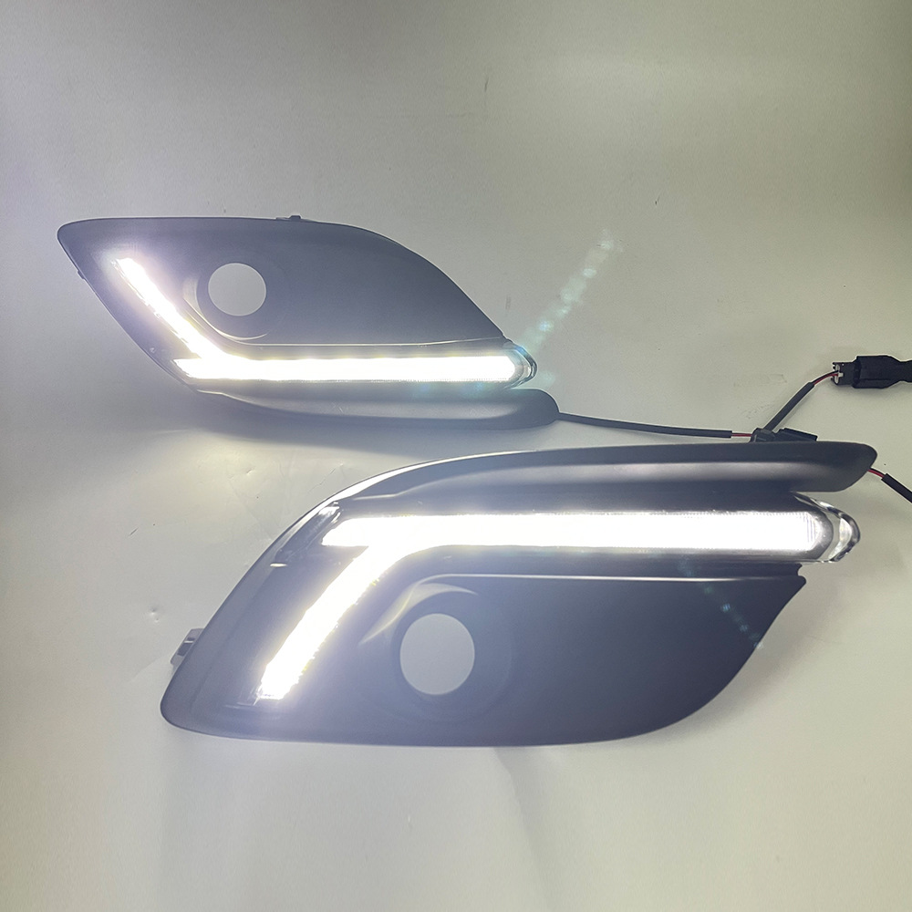 Adecuado para 17 Mazda onksela luz diurna onksela LED luz de marcha diurna luz de niebla modificación