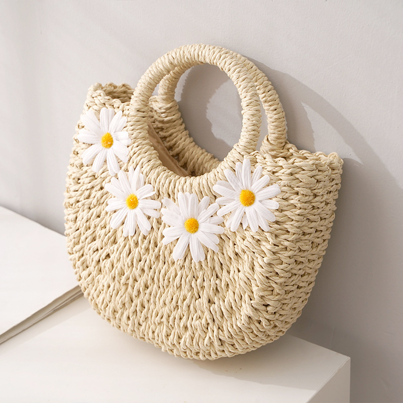 Women's Medium Straw Daisy Vacation Semicircle String Straw Bag display picture 2
