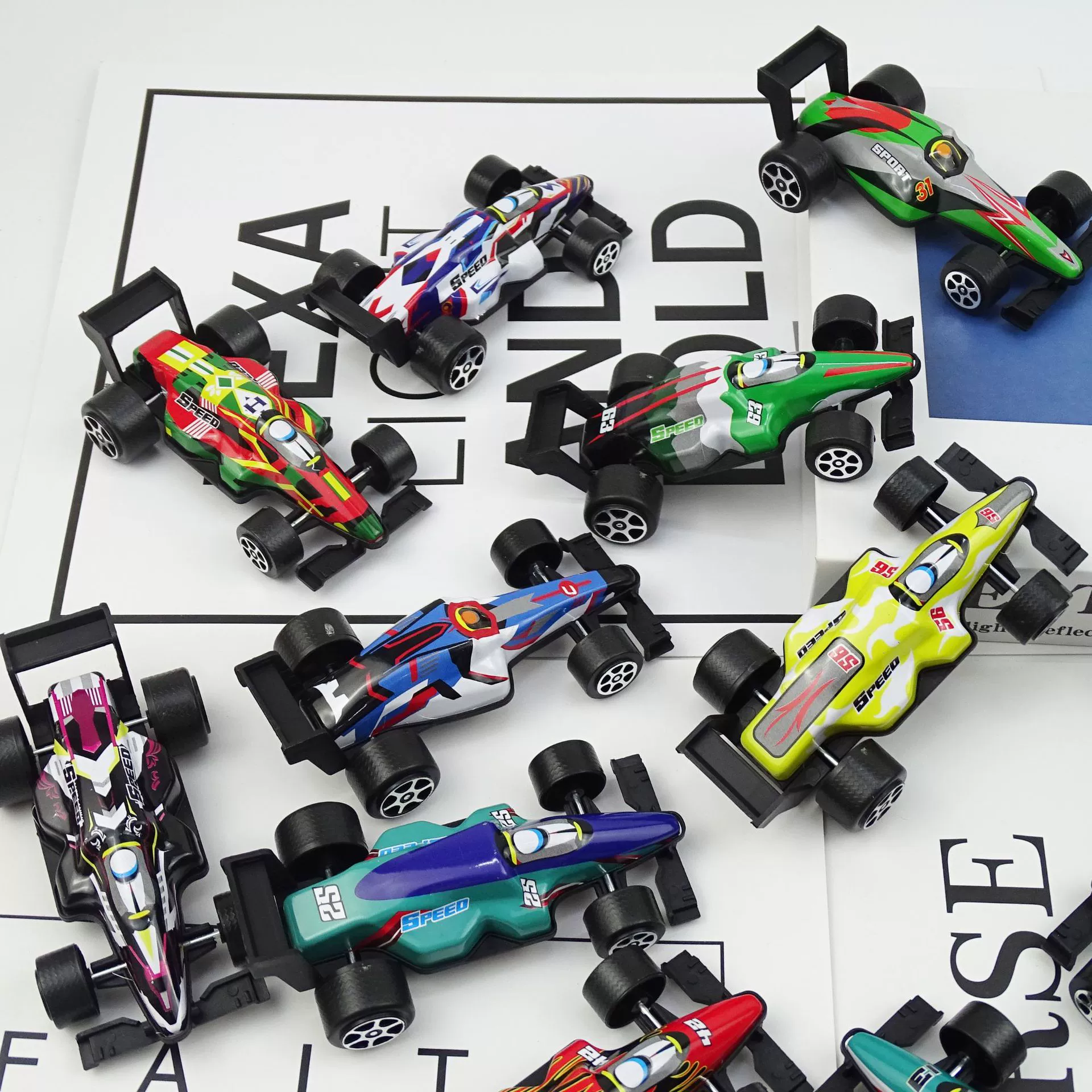 Детская маленькая игрушка мультяшный железный корпус уравнение F1 гоночный автомобиль назад