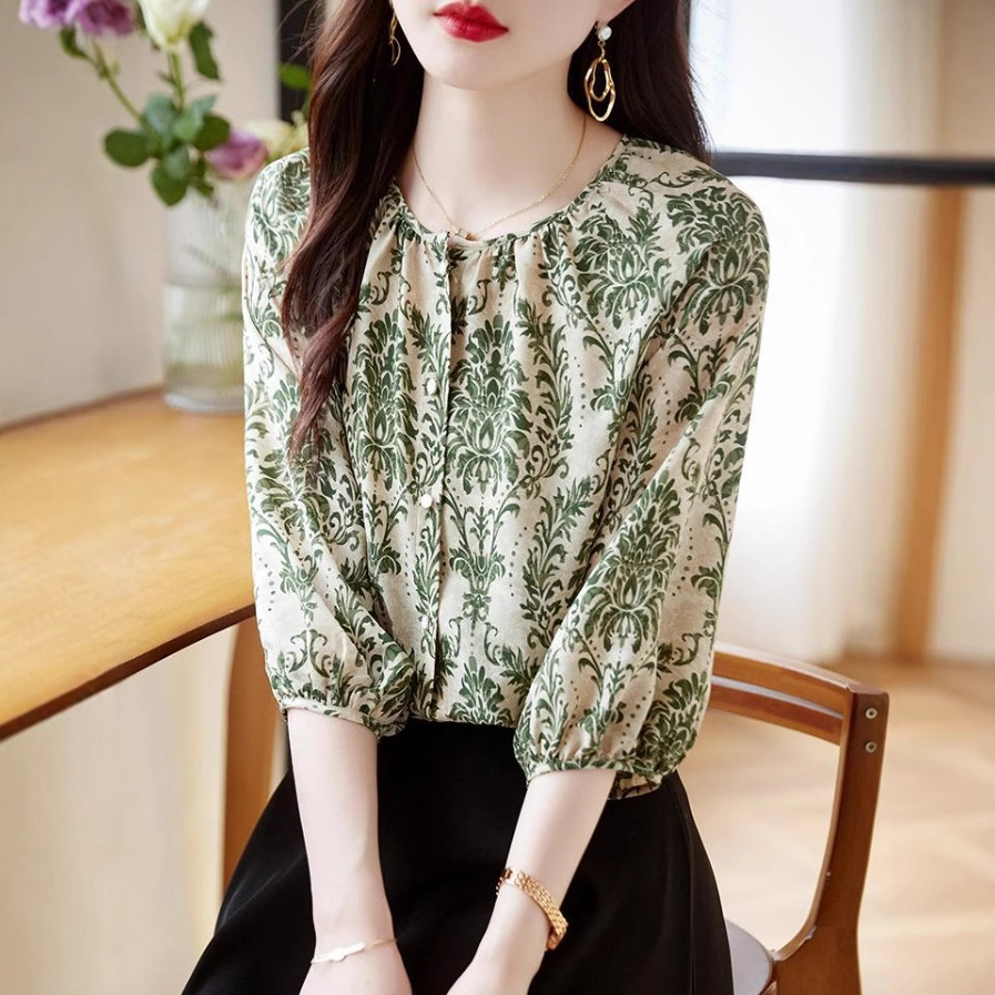 Fashionable elegant retro summer comfortable shirt with a round…