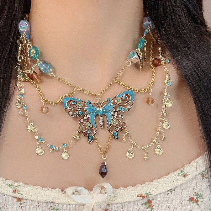 나비 껍질 목걸이