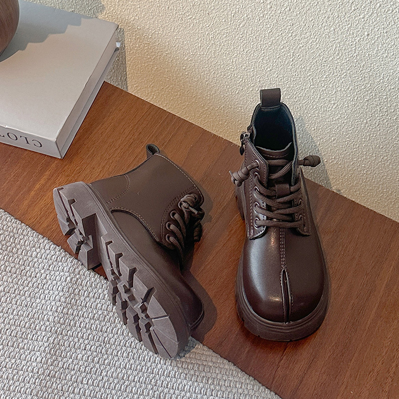 Kinder-Ankle-Boots | Zehensteg-Design mit angedeuteter Schlitzspitze für Mädchen und Jungen, seitlicher Reißverschluss, warm gefütterte Varianten für Herbst und Frühling_voghion.com