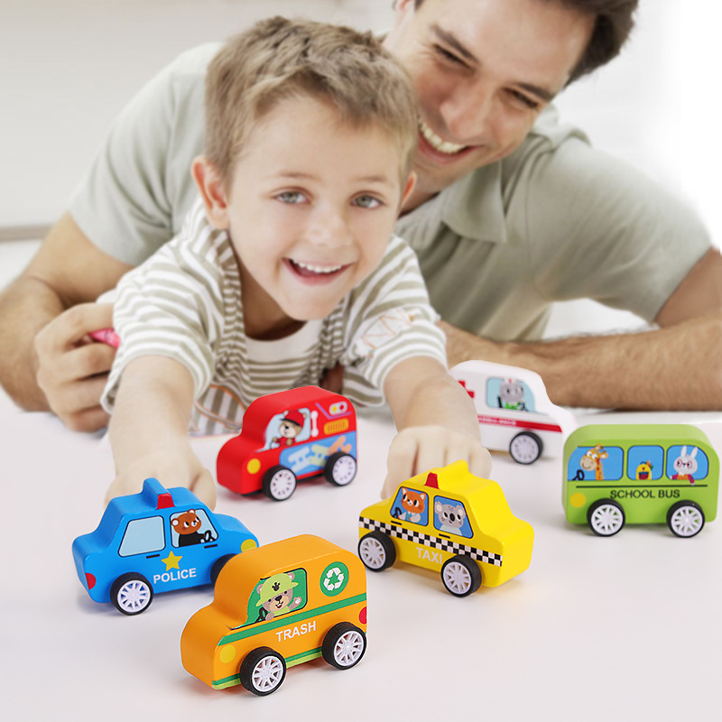 La linda y divertida serie de autos de retorno para niños es rica en color, la diversión de la tracción trasera se duplica, juguetes educativos de madera para la educación temprana