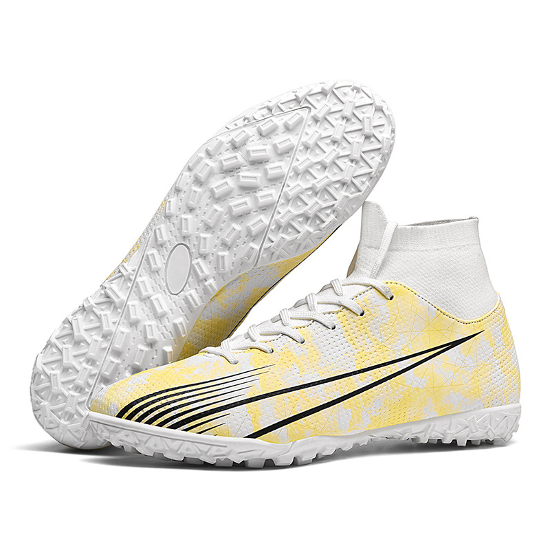 24 nuevos zapatos de fútbol de clavos largos transfronterizos zapatos deportivos de cuero para niños botas de hombre comercio exterior alto tamaño clavos largos