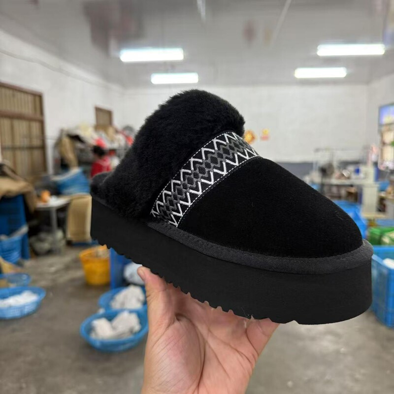 New Thick-Soled Woven Slippers for Women, Snow Boots, Genuine Leather and Velvet, Warm Outdoor Cotton Boots, Thickeneded Casual Back Straps with Toe Caps