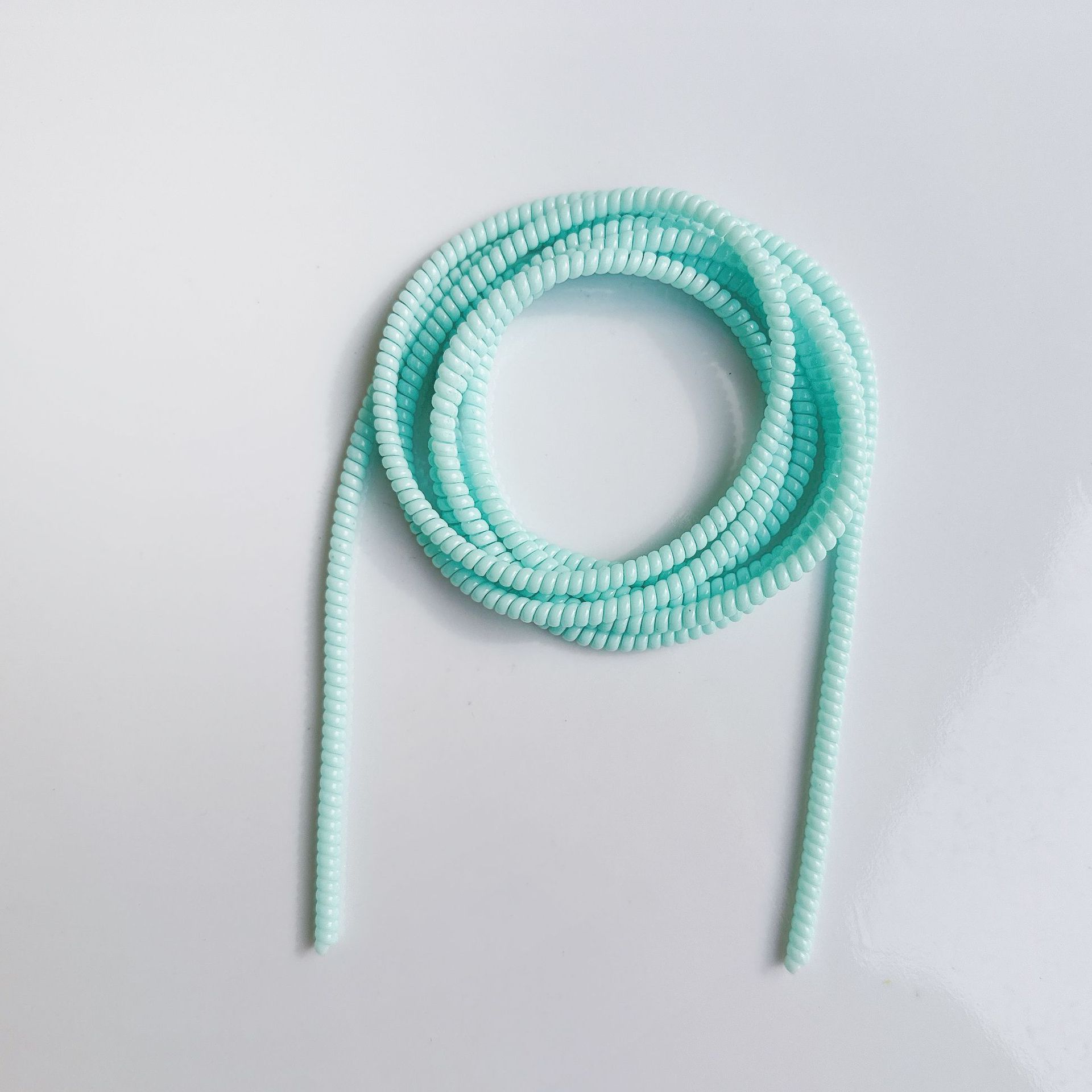 1.4 Cuerdas de protección de color sólido de 1,6 metros de cable de datos para línea de teléfono celular anti-ruptura cargador de cable de bobinado