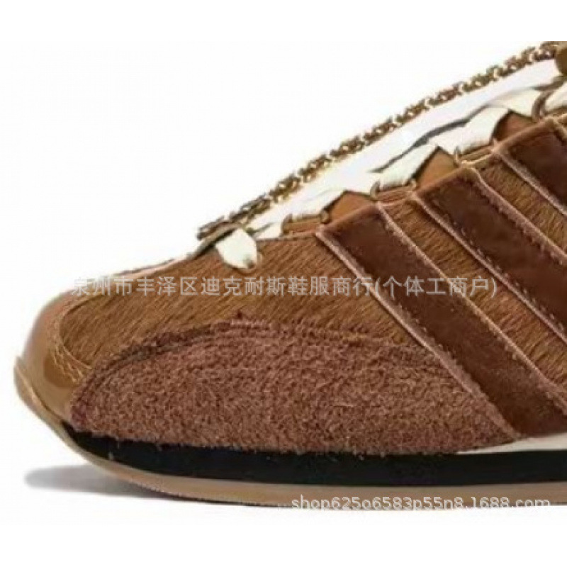 Zapatos de Putian, versión alta Samba, diseño original, Año de la Serpiente, zapatillas versátiles de suela gruesa que aumentan la altura, de color rojo para el campus, modernas y versátiles.