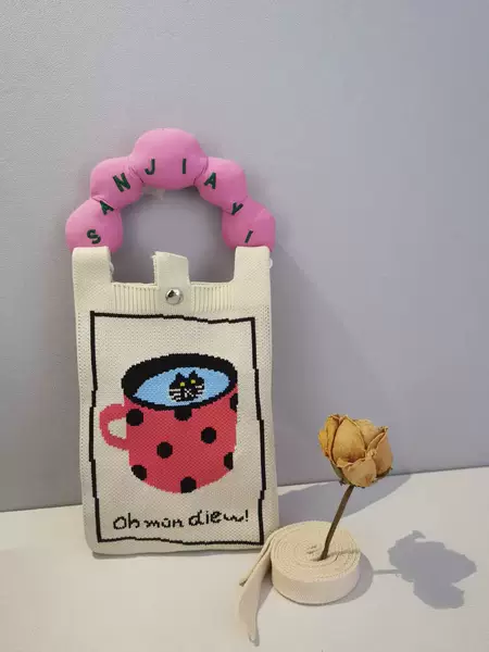 Red tea cup