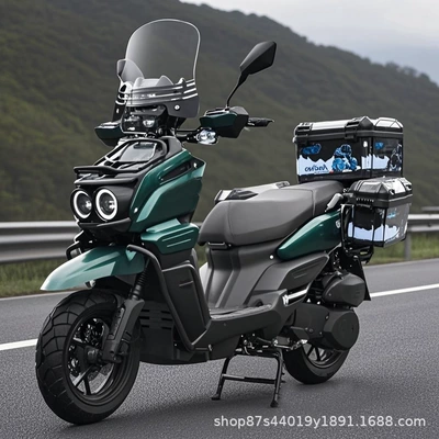 Motosikletlər Road Boss scooter, Tank fuel-powered
