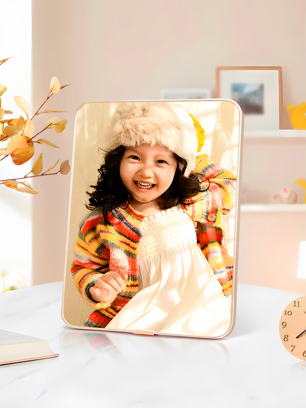 Print Photos and Make Them into Photo Frames for Display, Custom Print Baby Photos, Crystal Photo Frames, and Create Wedding Photo Albums