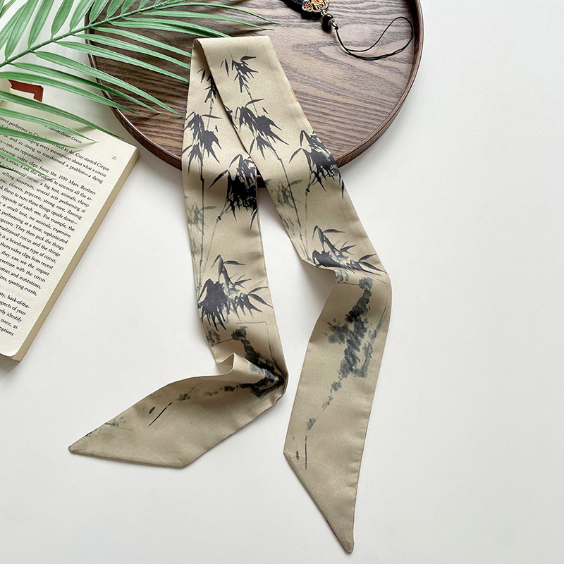 Bambú de seda ahumado de la lluvia