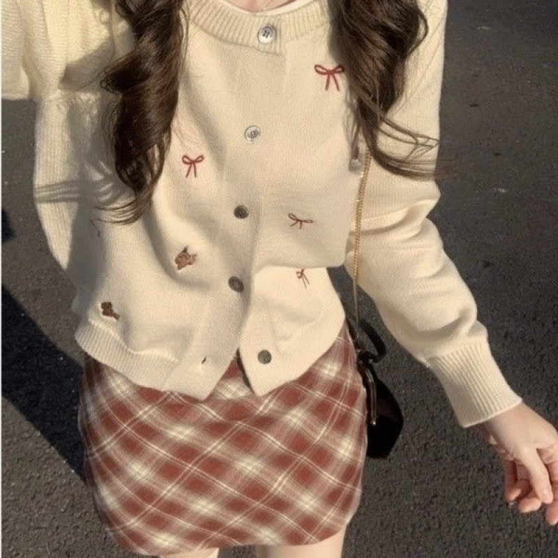 Cute sweater with bow