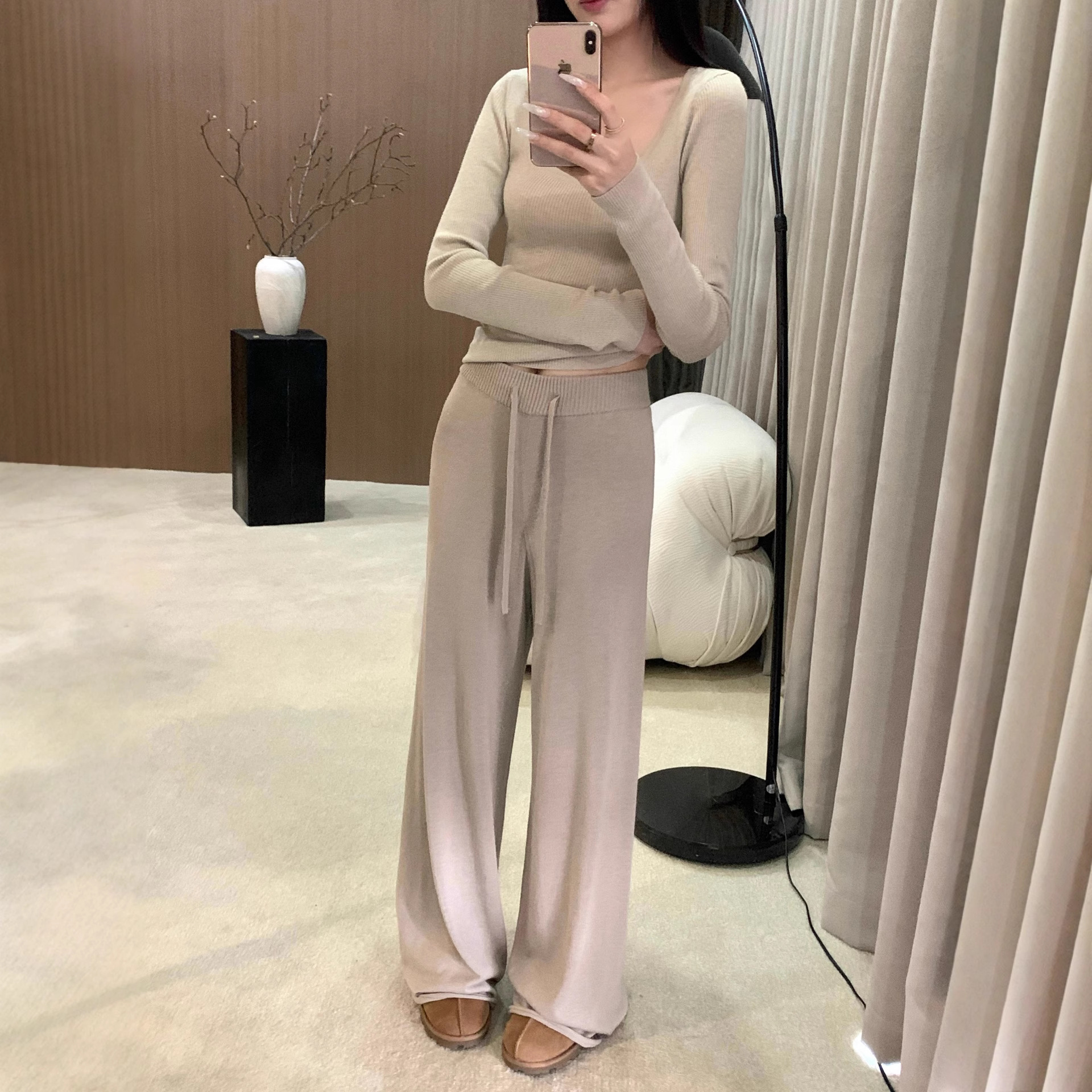 慵懒随行 羊绒卷边抽绳阔腿针织长裤女2025秋冬新款针织休闲裤女