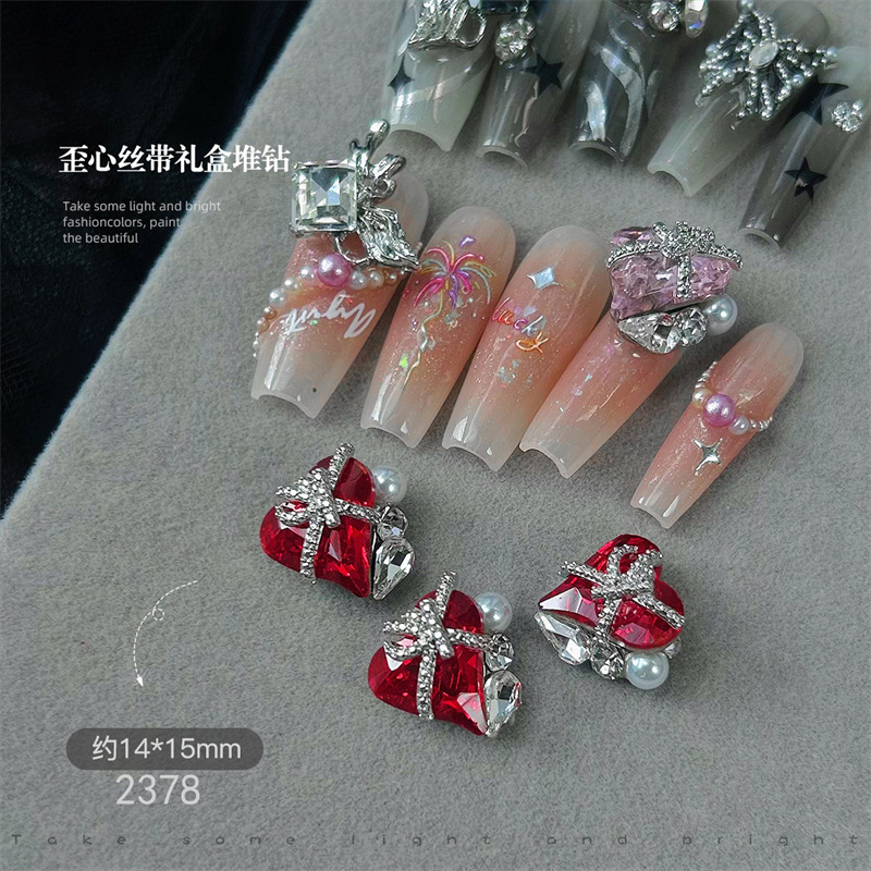 Caja de regalo de cinta de corazón torcido rojo diamante 2378