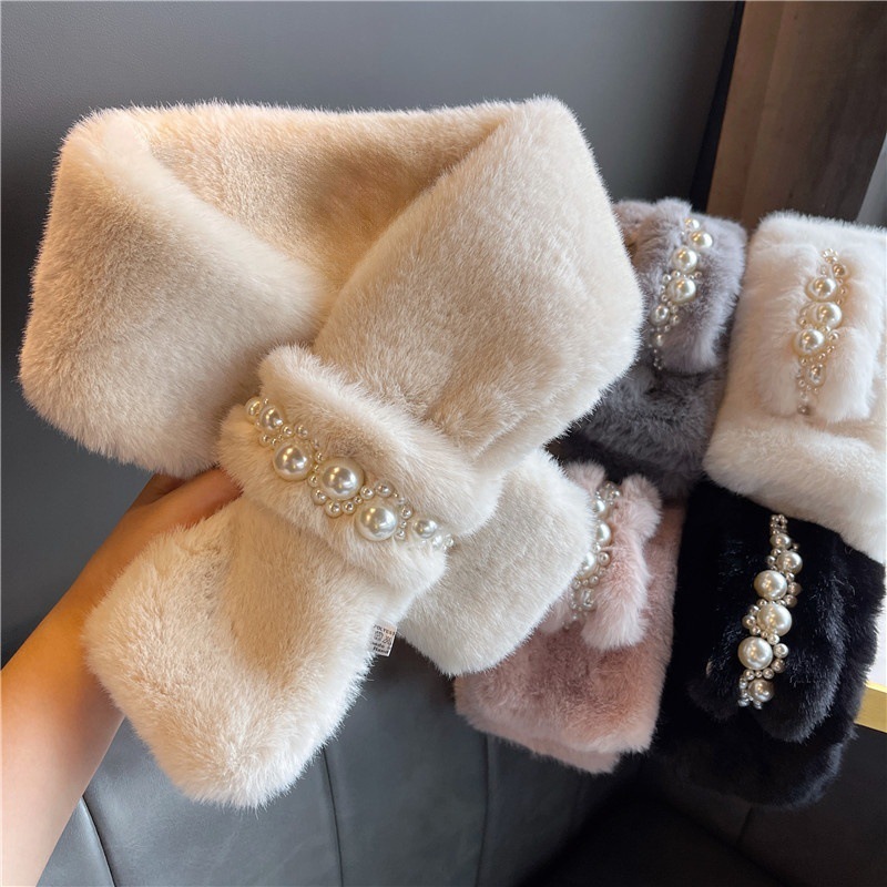 Autumn and Winter All-match Japanese Style Popular Style Woolly Warm Neck Protection Plush Scarf Korean Style Women's Pearl Buckle Thickened Scarf