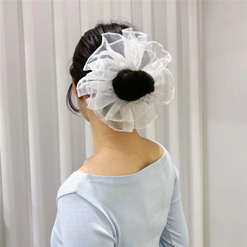 Atmosphärisches Organza Haargummi Großer Fächerförmiger Duttring_voghion.com