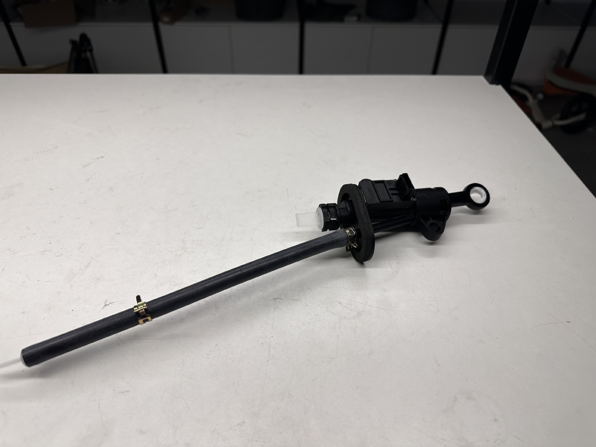 10637088 6-pin clutch master cylinder suitable for Roewe MG 15 RX3 MG5 20-22 models